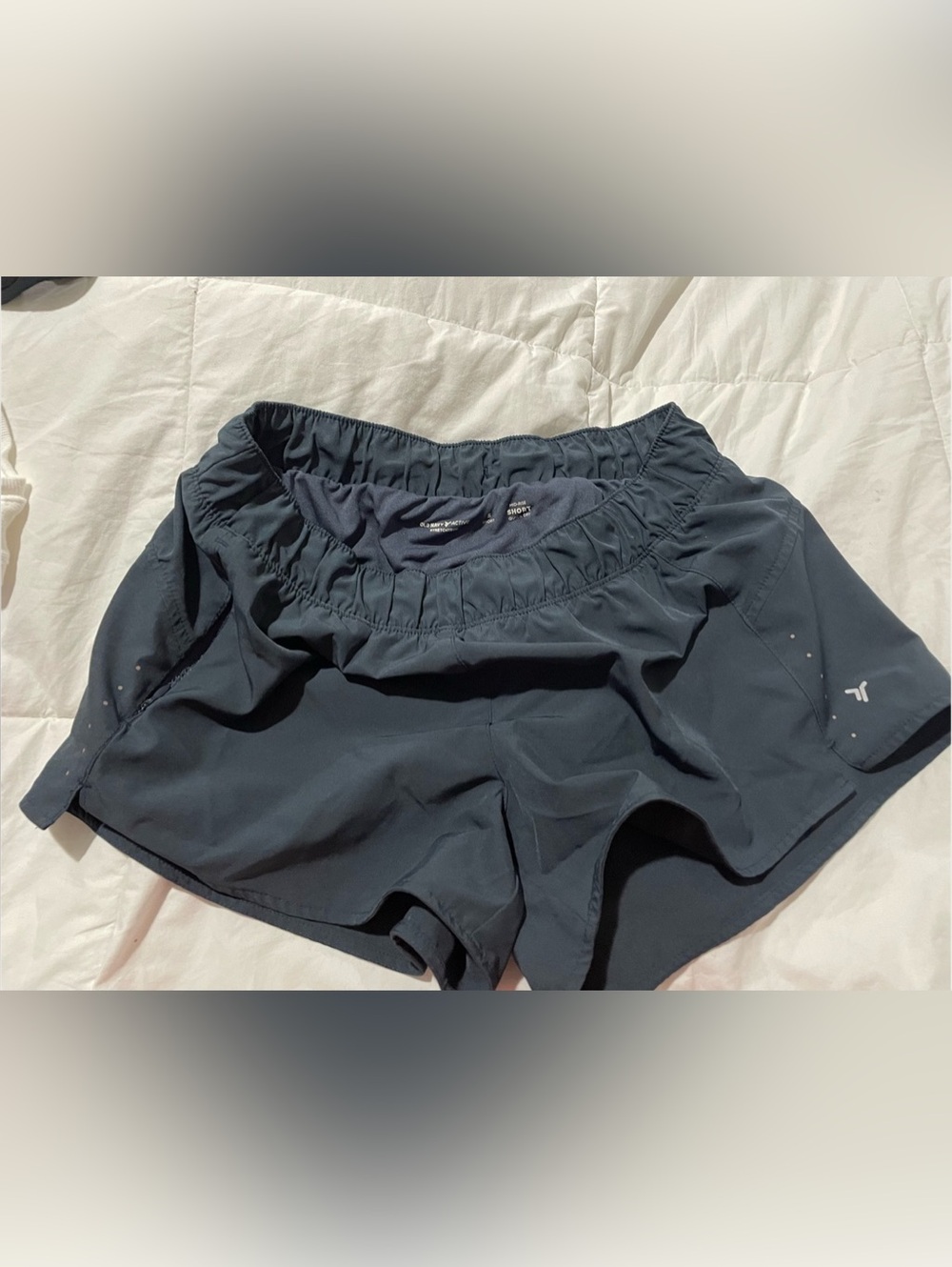 NWOT Old Navy Active mid rise quick dry Athletic Shorts in Charcoal gray